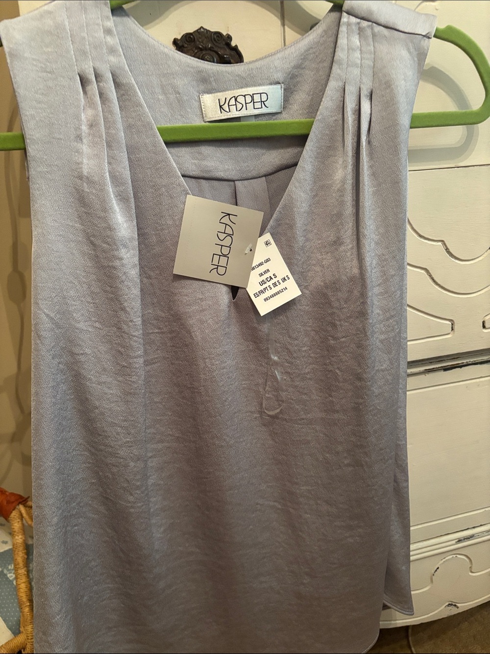 Kasper Sleeveless V-Neck Camisole in Light Lavender